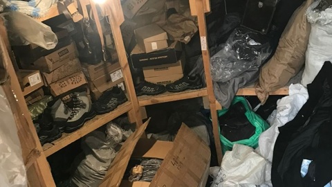 На продававшего противогазы иностранцам контрабандиста завели 12 дел