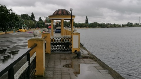 Власти Херсонской области временно закрывают движение через Днепр