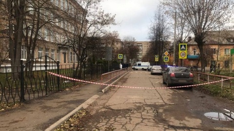Сотрудницу школы убили после разрезания "примирительного торта"