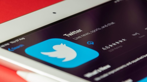 В Twitter пользователи смогут прикреплять к публикациям длинные тексты