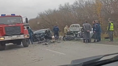 В страшном ДТП под Новочеркасском погибли два человека