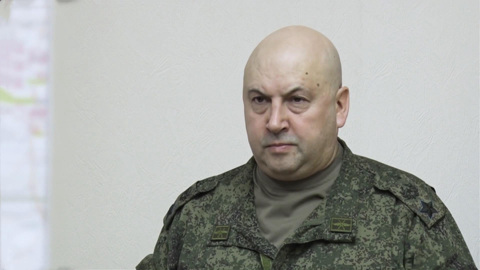 Песков не ответил на вопрос о Суровикине