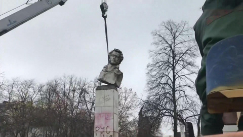 Незалежная во мраке