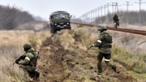 Глава правительства рассказал о мерах по поддержке военных