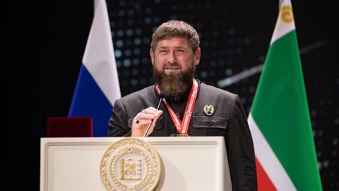 Кадыров гордится санкциями ЕС, введенными против его дочерей