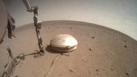 Лебединая песня InSight: зонд зафиксировал самое мощное марсотрясение в истории