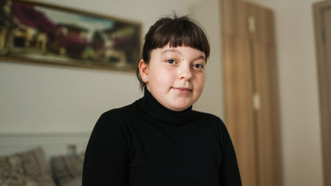 Нужна помощь: Лизу Паукову спасет протонная терапия