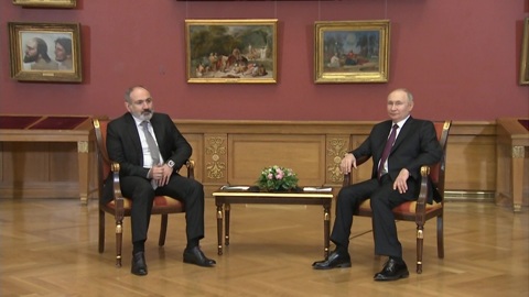 Путин встретился с Алиевым и Пашиняном