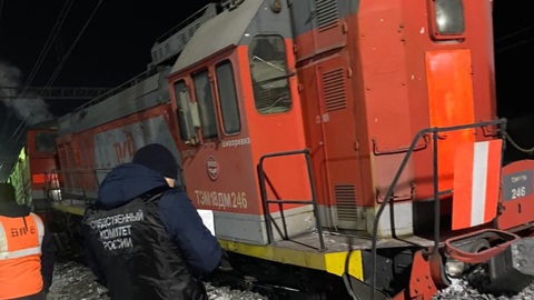 После схода трех локомотивов в Иркутской области на БАМ встали поезда