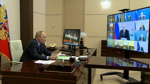 Путин поблагодарил правительство за хорошую работу