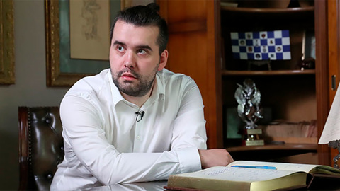 Ян Непомнящий: уход Карлсена не отменяет значимости матча