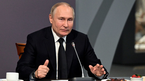 Источником власти в Киеве стал госпереворот, напомнил Путин