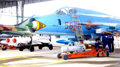 Вьетнамский Су-22 разбился во время посадки, пилот погиб