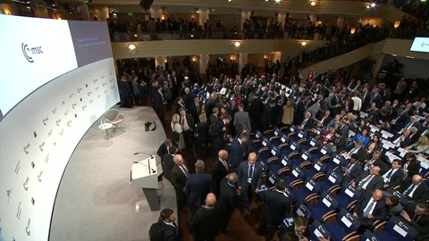 Хойсген пожаловался на Путина, Зеленский попросил "пращу" помощнее