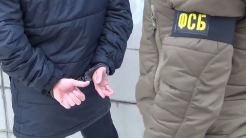 Росгвардейцу вменили торговлю наркотиками