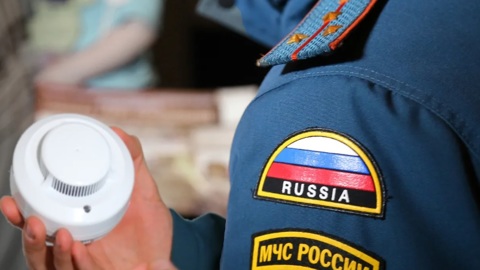 В МЧС предупредили о наживающихся на пожарных извещателях мошенниках