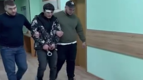 Мужчина тяжело ранил экс-возлюбленную около остановки в Москве