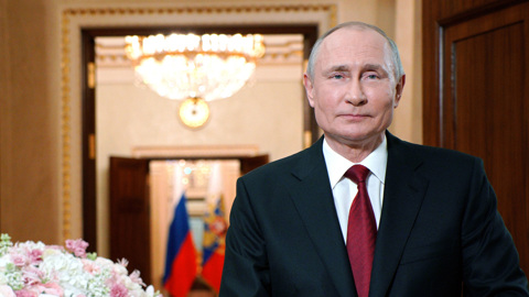 Путин наградит выдающихся россиянок