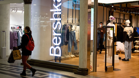 Испанская Inditex закрывает 269 оставшихся в России магазинов