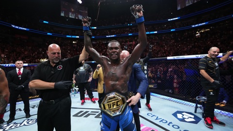 Адесанья нокаутировал Перейру и вернул пояс чемпиона UFC