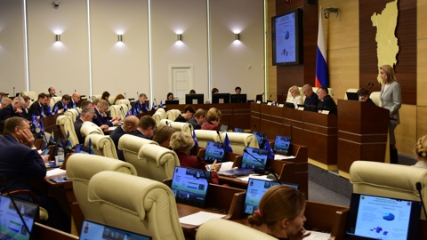 Подозреваемый в вымогательстве пермский парламентарий объявлен в розыск