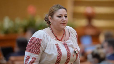 Румынский сенатор прокричала "Слава Москве" c трибуны парламента