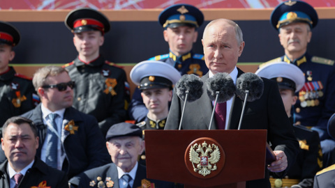 Путин поздравил Россию с Днем Победы