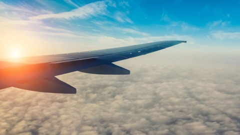 Летевший в Москву Boeing экстренно садится в Перми