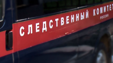 Водитель чуть не убил супругу в машине на глазах у маленькой дочери