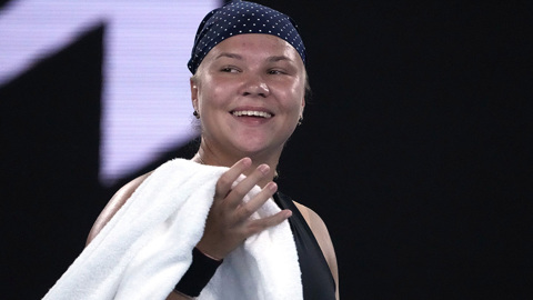 Шнайдер начала теннисный чемпионат Франции с уверенной победы