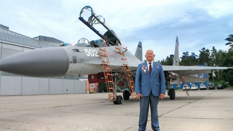 Летчику-испытателю Виктору Пугачеву исполнилось 75 лет