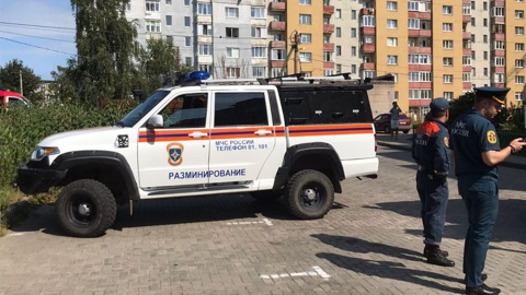 Обнаруженную на стройке в Балтийске авиабомбу обезвредили за городом