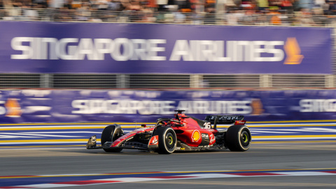 Пилоты Ferrari стали лучшими в первой практике Гран-при Сингапура