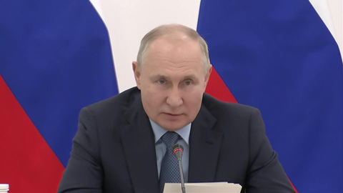 Путин поручил повысить объемы производства средств ПВО