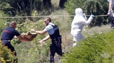 Франция почернела от террористической угрозы