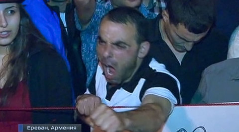 Среди протестующих в Ереване замечен организатор беспорядков с 19-летним стажем