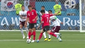 Сон Хын Мин забивает гол в ответ