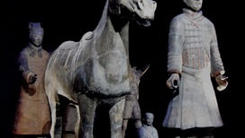 Скульптура пришла Китай из Греции через Среднюю Азию благодаря походам Александра Македонского 