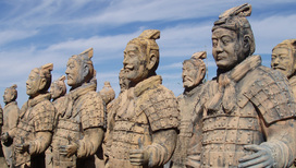 Точная реплика Терракотовой армии Цинь Шихуанди. Фото с сайта fwallpapers.com