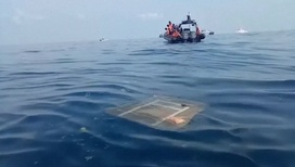 Спасатели продолжают поиски фрагментов "Боинга" в Яванском море