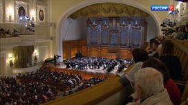 Американский скрипач Джошуа Белл дал концерт в Большом зале Консерватории
