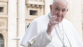 Папа Франциск – о своем отречении и удаленном кишечнике