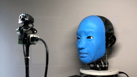 Новый робот копирует эмоции человека