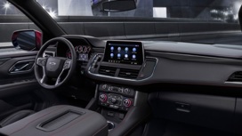 В России новые монстры из США: Cadillac Escalade против Chevrolet Tahoe