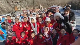 Счастлив и замерз: Джеки Чан поучаствовал в эстафете олимпийского огня