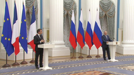 Путин и Макрон обсудили гарантии безопасности