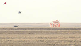 Спускаемый аппарат "Союза" приземлился в Казахстане