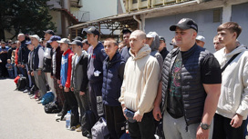Более 60 юношей из Сочи отправились на службу в армию
