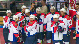 В Красноярске звезды хоккея сыграли на прощальном матче Александра Семина
