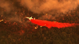 Столб дыма от лесных пожаров в Калифорнии напоминает извержение вулкана